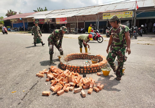 Pondasi Tugu TMMD Reg 114 Kodim 0301/PBR Mulai Berdiri, Simbol Kemanunggalan TNI dan Rakyat