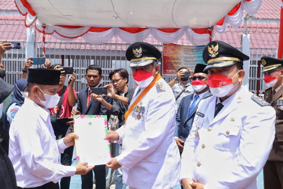 425 Warga Binaan Rutan Siak Terima Remisi Umum di HUT RI Ke-77