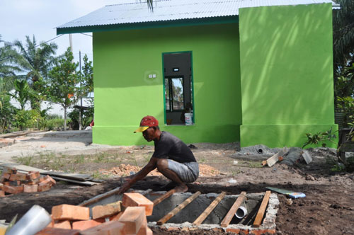 Satgas TMMD Reg 114 Kodim 0301/Pbr, Optimalkan Pembangunan Rumah Pakde Prahara dengan Septic Tank
