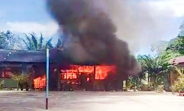 SDN 06 Rambah Rohul Terbakar, 4 Unit Mobil Damkar Dikerahkan