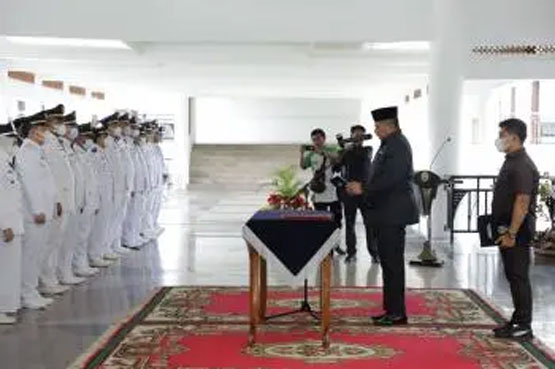Bupati Alfedri Lantik 135 Pejabat di Lingkungan Pemkab Siak