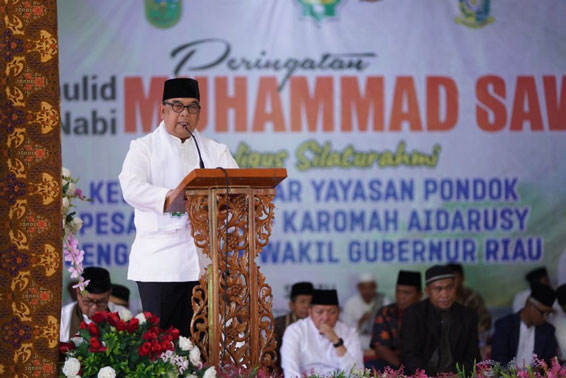 Wagubri Peringati Maulid Nabi Bersama Santri Ponpes Al Karomah Aidarusy Koto Kampar