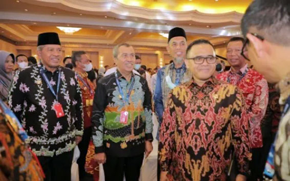 Ikuti Rakornas Investasi 2022, Alfedri: Investasi di Kabupaten Siak Meningkat