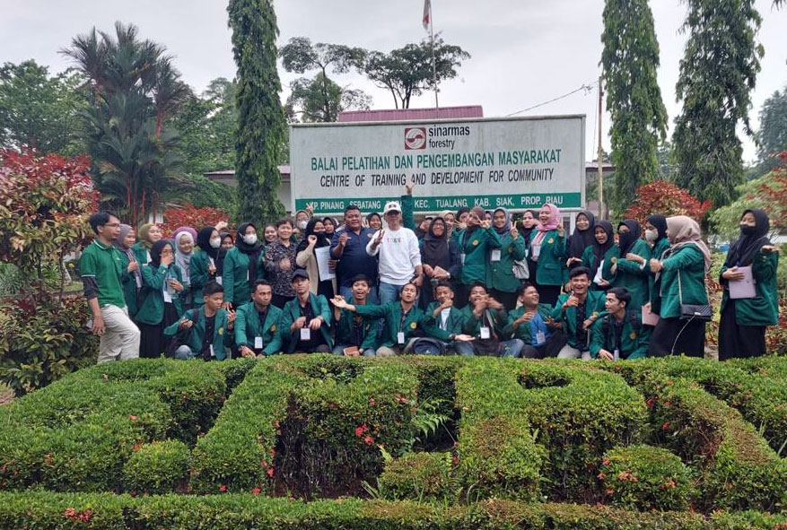 Rombongan Civitas Akademika UMRI Kunjungi Program DMPA PT Arara Abadi