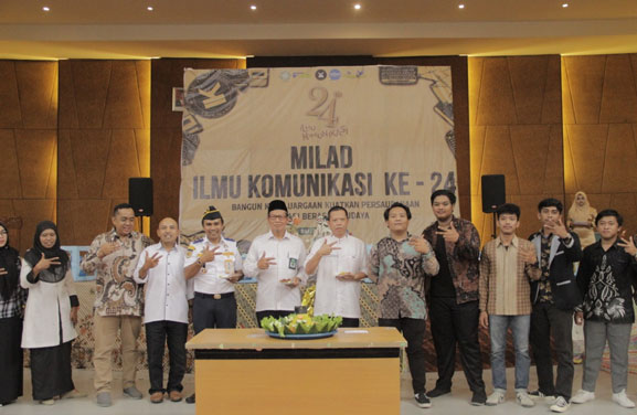 Milad Ke-24 Ilmu Komunikasi UIN Suska Riau Usung Tema "Bangun Kekeluargaan Kuatkan Persaudaraan"