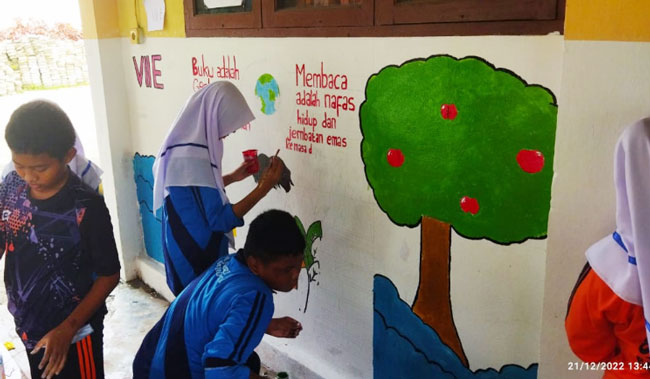 UPT SMPN 1 Bangkinang Kota Taja Lomba Melukis Tembok Antar Kelas