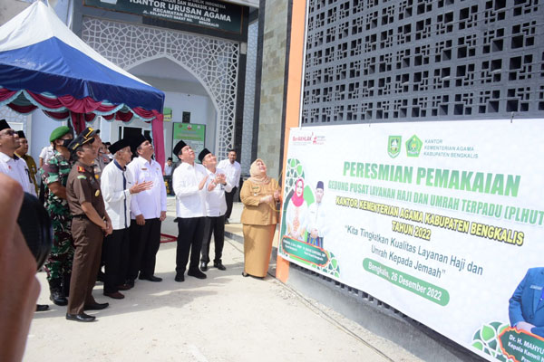 Bupati Bengkalis Resmikan Pemakaian Gedung Pusat Layanan Haji dan Umrah Terpadu