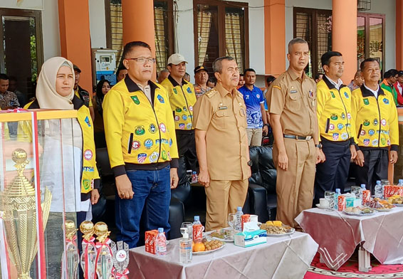 Gubri Buka Turnamen Voli SMA/SMK/MA se Provinsi Riau