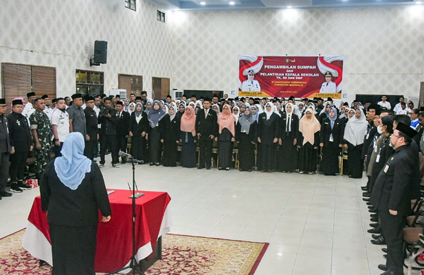Bupati Kasmarni Lantik 163 Kepsek, Berikut Daftar Namanya