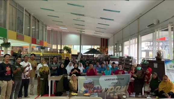 Kumunitas Lampaui Batas Siak Gelar Kegiatan Ketupat