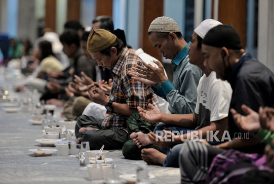 Bacaan Doa Hari Jumat Nabi Muhammad SAW