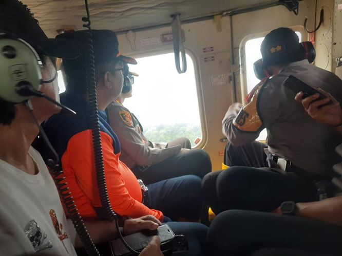 Tetap Lakukan Bombing Meski Karhutla di Tj. Leban Padam, Kalaksa BPBD Riau Apresiasi Heli Water Bombing APP Sinas Mas