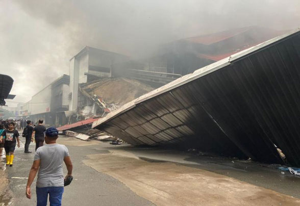 Miris Nasib Pedagang Plaza Botania, Baru Tambah Stok Pakaian Lebaran Hangus Dilalap Api