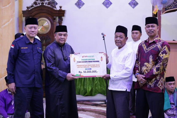 Kecewa Gubri Potong Anggaran Bantuan Masjid, Wagubri Batalkan Safari Ramadan