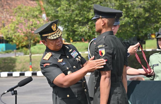 Anak Kuli Bangunan Asal Lamongan Ini Berhasil Jadi Prajurit TNI-AD