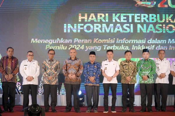 Bupati Rohil Hadiri Peringatan Hari Keterbukaan Informasi Nasional di Kabupaten Kampar