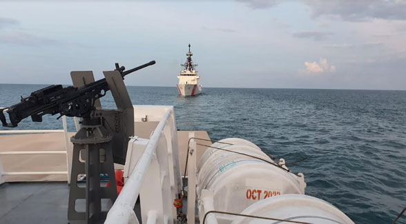 Kapal Bakamla RI Passing Exercise bersama Republic of Singapore Navy dan US Coast Guard