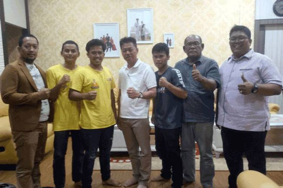 Live di ANTV, Bupati Ajak Masyarakat Rohil Dukung Atlet MMA Asal Rohil di Semi Final