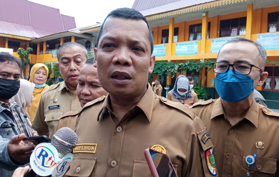 Daya Tampung SMP Negeri di Pekanbaru Masih Minim