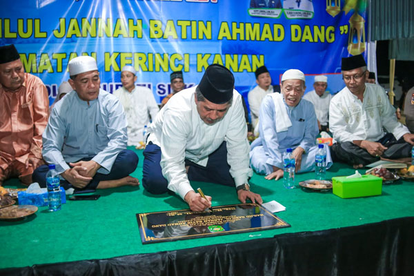 Bupati Alfedri Resmikan Masjid Raya Kecamatan Kerinci Kanan