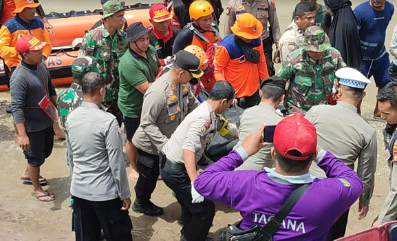 Jenazah IRT yang Nekat Ceburkan Diri ke Sungai Batang Lubuh Ditemukan