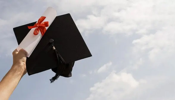 Keluhan Orang Tua Siswa soal Wisuda TK-SMA: Wajib Bayar Rp 550 Ribu, Tapi Cuma Dapat Snack