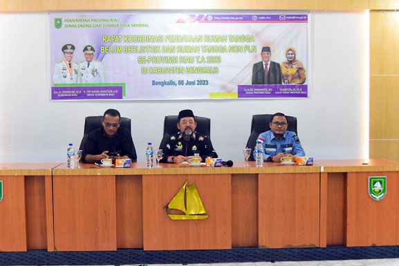 Bupati Bengkalis Buka Rakor Pendataan Rumah Tangga Belum Berlistrik