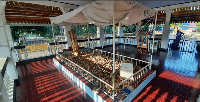 Makam Ulama Besar Syech Burhanuddin di Kuntu Kampar Kiri, Objek Wisata Religius
