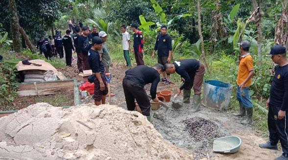 Manunggal Dengan Rakyat, Pramuka Wirakarya Laksanakan Kerja Bakti dan Bina Kejuangan di Banten