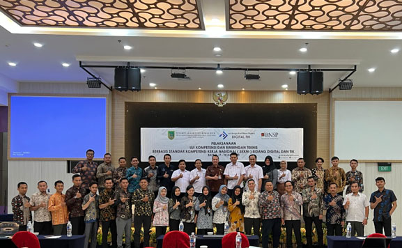 Diskominfotiks Rohil Gelar Bimtek Uji Kompetensi Berbasis SKKN Bidang Digital dan TIK