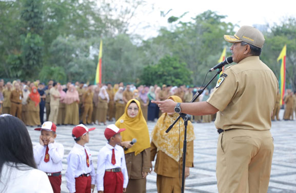 Bupati Alfedri Minta Sistem Pemasaran UMKM di Siak Dibenah