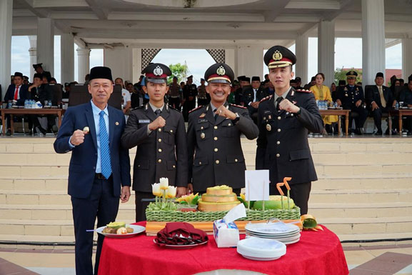 Bupati dan Wabup Rohil Hadiri Upacara Peringatan HUT Bhayangkara ke-77