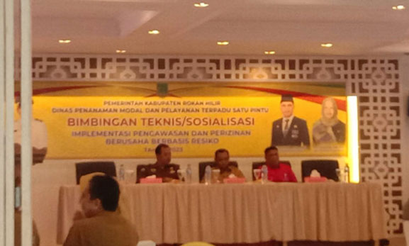 Sekda Rohil Buka Bimtek Implementasi Pengawasan dan Perizinan Berusaha Berbasis Resiko 2023