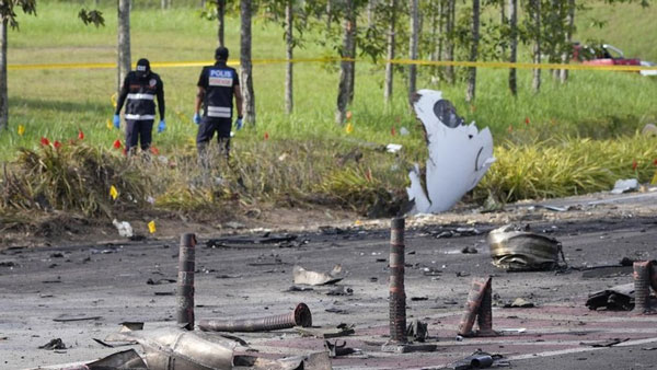 Pesawat Jatuh Di Malaysia, 10 Orang Tewas, Seorang Anggota Dewan