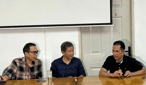 Rocky Gerung soal Masyarakat Dayak: Menghina di Mananya? Justru Saya Bela Agar Tak Dieksploitasi Cina