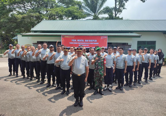 Sebanyak 55 Sipir Kabupaten Rokan Hulu Riau di Gembleng TNI Pembinaan Fisik, Mental dan Disiplin
