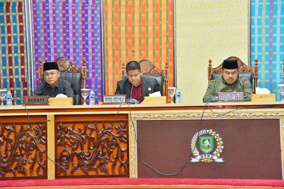 Penjelasan Bupati Terkait Pandangan Umum Fraksi Ranperda APBD-P Bengkalis 2023