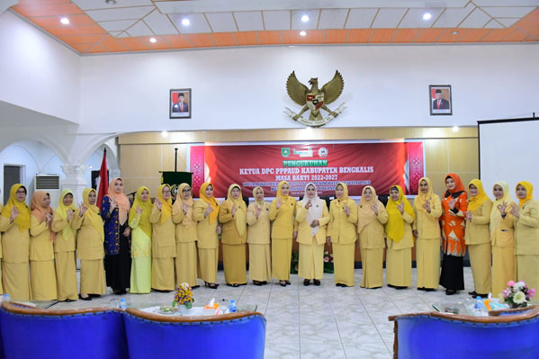 DPC PPPAUD Kabupaten Bengkalis Dikukuhkan, Bupati Kasmarni Ajak Komitmen Wujudkan Penyelenggaraan PAUD Berkualitas