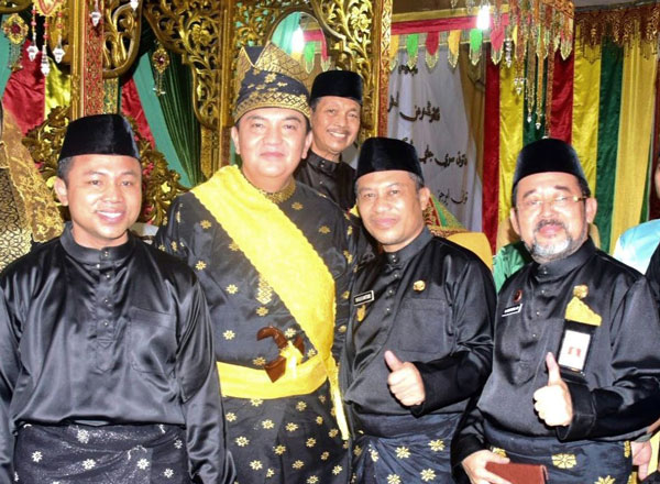 Kapolda Terima Gelar Adat Datuk Seri Jaya Perkasa Setia Negeri, Pemkab Bengkalis Ucapkan Tahniah