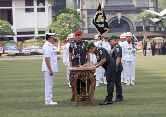 Panglima TNI Pimpin Serah Terima Jabatan Kasad
