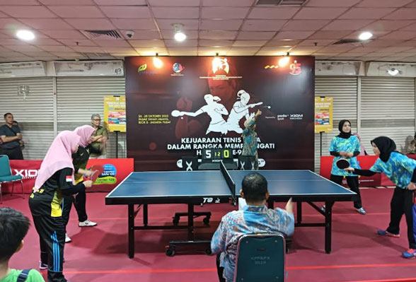 Sambut Hari Ibu Ke-95, Ketua Harian Dharma Pertiwi Hadiri Pertandingan Tenis Meja