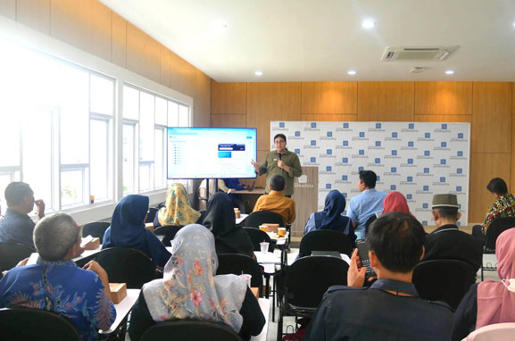 Universitas Paramadina dan MGMP Ekonomi DKI Jakarta Selenggarakan ToT Literasi Ekonomi dan Keuangan Digital