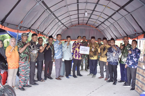 Baznas Bengkalis Salurkan 1 Ton Beras Ke Tujuh Desa Terdampak Banjir di Bantan