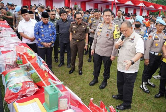Polda Riau Bongkar Dua Lokasi Pengoplos Beras Bulog di Pekanbaru dan Kampar