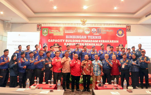 Bupati Bengkalis Buka Bimtek Capacity Building Pemadam Kebakaran