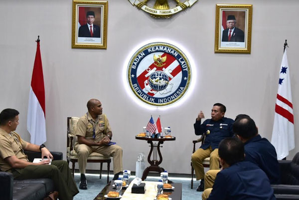 Bahas Kerja Sama Bilateral, Kepala Bakamla RI Terima Kunjungan U.S. Naval Attache