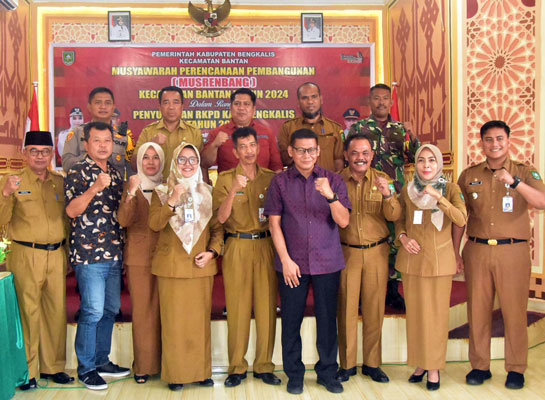 Buka Musrenbang Kecamatan Bantan Tahun 2024, Selesaikan Semua Masalah Dengan Baik