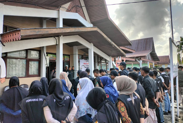 Masa Tenang Pemilu 2024, Bawaslu Bengkalis dan Tim Gabungan Tertibkan APK