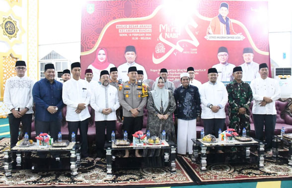 Peringati Isra' Mi'raj 1445 Hijriyah, Bupati Kasmarni Ajak Masyarakat Implementasikan Nilai dan Makna Shalat