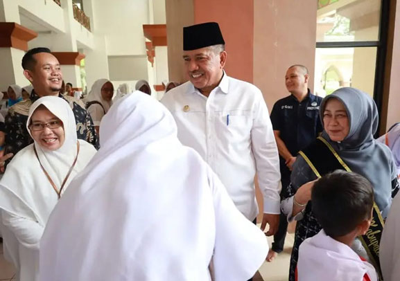 Bupati Alfedri Apresiasi Kegiatan Manasik Haji Bagi Santri Raudhatul Athfal